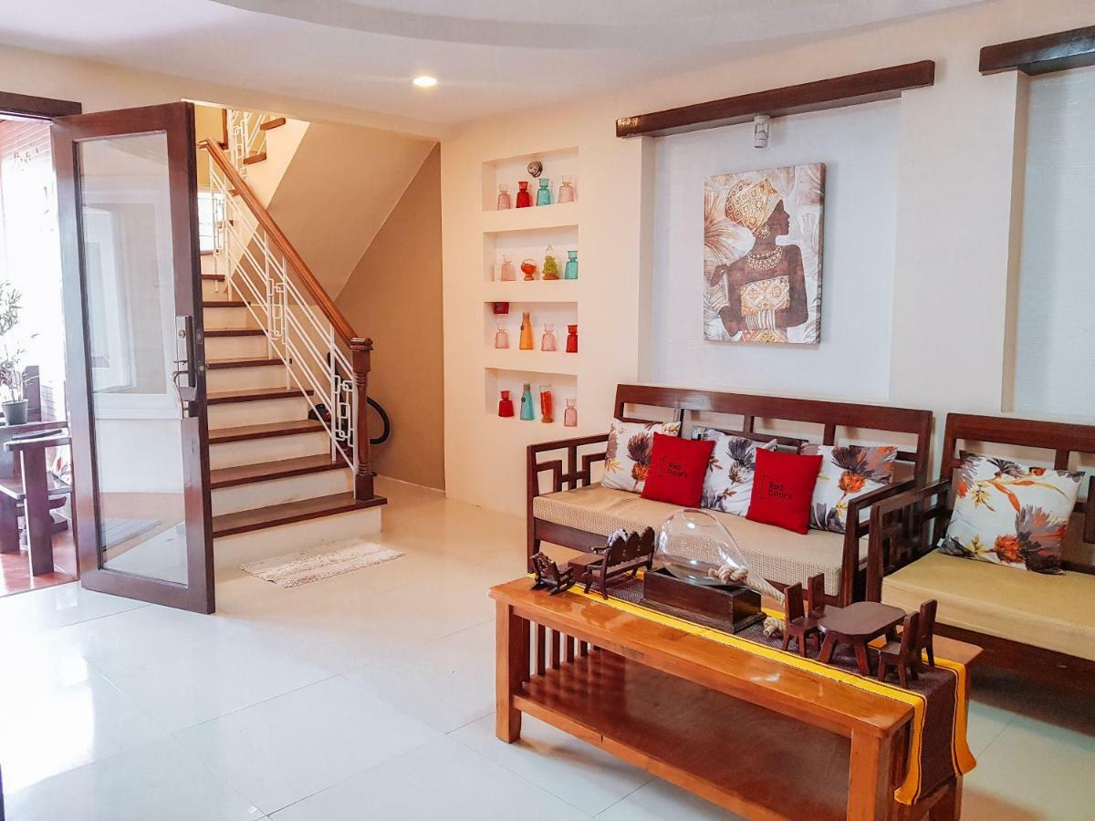 Hotel Reddoorz @ Caimito Drive Dampas 3*